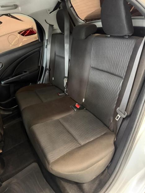 TOYOTA Etios Hatch 1.5 16V 4P FLEX X PLUS AUTOMÁTICO, Foto 16
