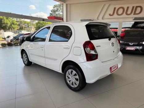 TOYOTA Etios Hatch 1.3 16V 4P FLEX X, Foto 6