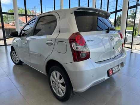 TOYOTA Etios Hatch 1.5 16V 4P FLEX X PLUS AUTOMÁTICO, Foto 3