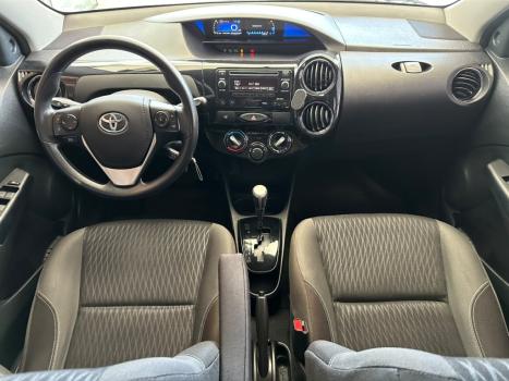 TOYOTA Etios Hatch 1.5 16V 4P FLEX X PLUS AUTOMÁTICO, Foto 9