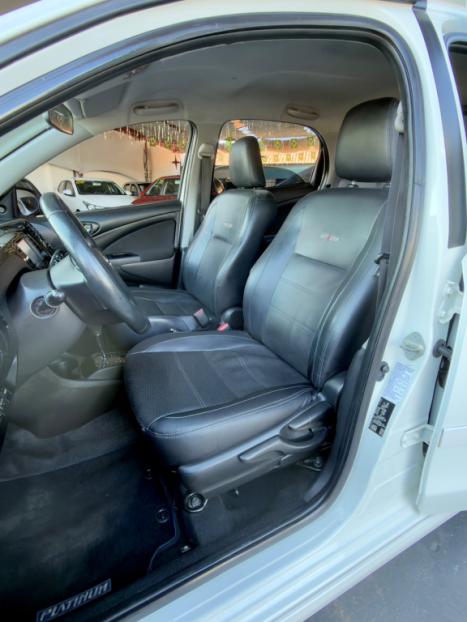 TOYOTA Etios Hatch 1.5 16V 4P FLEX PLATINUM AUTOMÁTICO, Foto 12