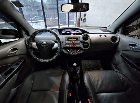TOYOTA Etios Hatch 1.5 16V 4P FLEX XLS, Foto 2
