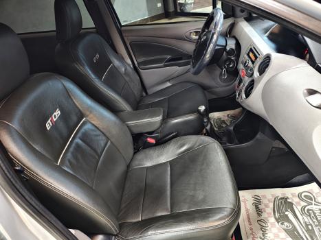 TOYOTA Etios Hatch 1.5 16V 4P FLEX XLS, Foto 4