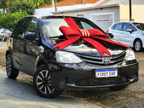 TOYOTA Etios Hatch , Foto 3