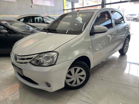 TOYOTA Etios Hatch , Foto 15