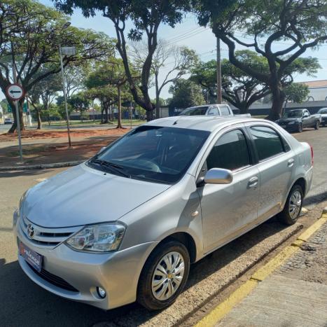 TOYOTA Etios Sedan 1.5 16V 4P FLEX XS, Foto 3