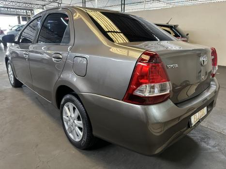 TOYOTA Etios Sedan 1.5 16V 4P FLEX X PLUS AUTOMTICO, Foto 2