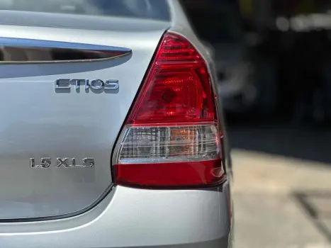 TOYOTA Etios Sedan 1.5 16V 4P FLEX XLS AUTOMTICO, Foto 9