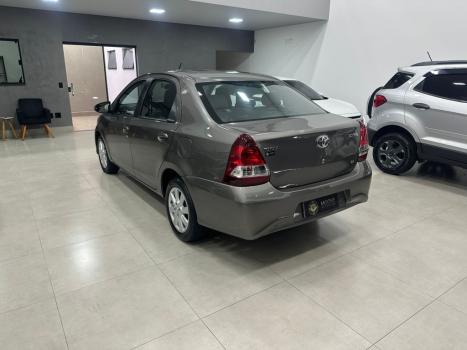 TOYOTA Etios Sedan 1.5 16V 4P FLEX X PLUS AUTOM�TICO, Foto 2