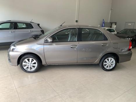 TOYOTA Etios Sedan 1.5 16V 4P FLEX X PLUS AUTOM�TICO, Foto 4