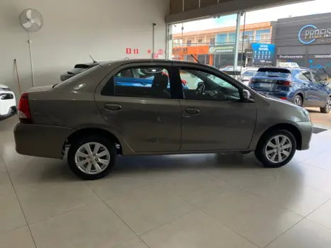 TOYOTA Etios Sedan 1.5 16V 4P FLEX X PLUS AUTOM�TICO, Foto 8