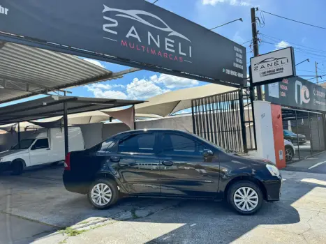 TOYOTA Etios Sedan 1.5 16V 4P FLEX XS, Foto 2