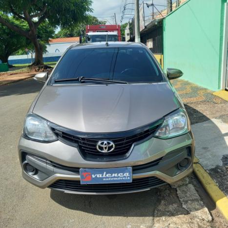 TOYOTA Etios Sedan 1.5 16V 4P FLEX X PLUS AUTOM�TICO, Foto 1