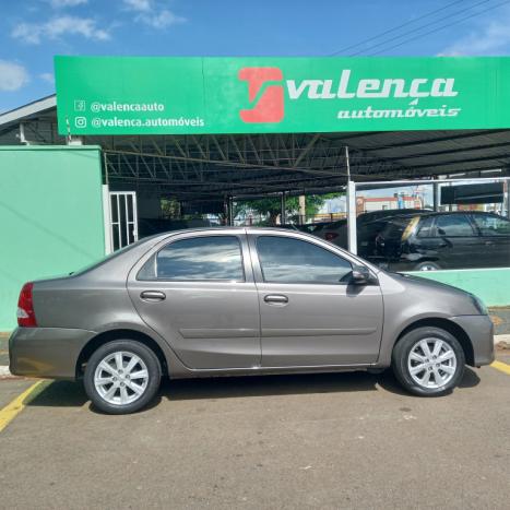 TOYOTA Etios Sedan 1.5 16V 4P FLEX X PLUS AUTOM�TICO, Foto 4