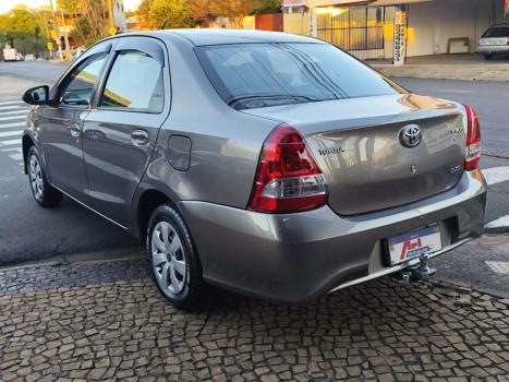 TOYOTA Etios Sedan 1.5 16V 4P FLEX XS, Foto 3