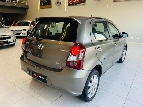 TOYOTA Etios Sedan 1.5 16V 4P FLEX X PLUS AUTOM�TICO, Foto 9