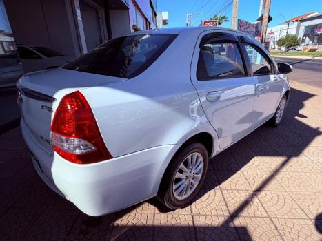 TOYOTA Etios Sedan 1.5 16V 4P FLEX XLS, Foto 4