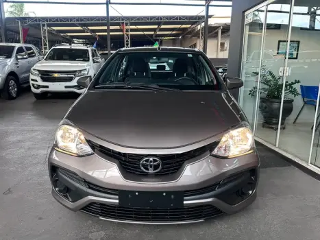TOYOTA Etios Sedan 1.5 16V 4P FLEX XS, Foto 2