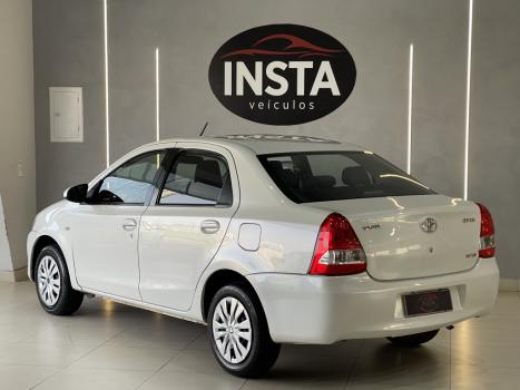 TOYOTA Etios Sedan 1.5 16V 4P FLEX XS, Foto 3