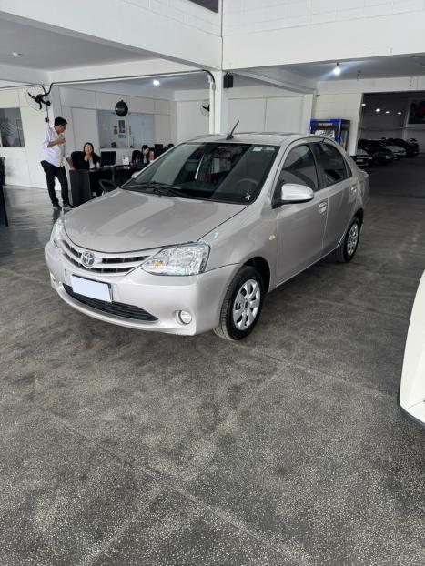TOYOTA Etios Sedan 1.5 16V 4P FLEX XS AUTOMÁTICO, Foto 1