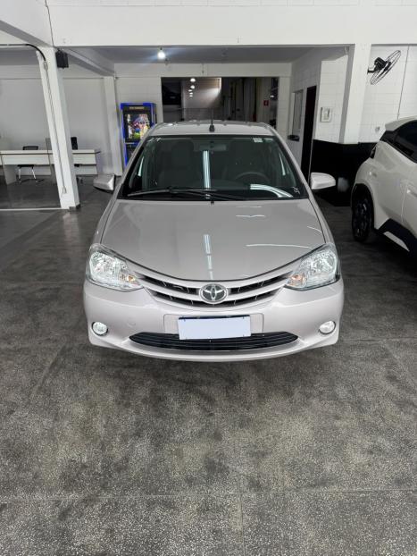 TOYOTA Etios Sedan 1.5 16V 4P FLEX XS AUTOMÁTICO, Foto 2