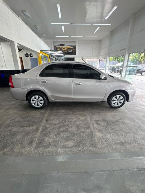 TOYOTA Etios Sedan 1.5 16V 4P FLEX XS AUTOMÁTICO, Foto 3