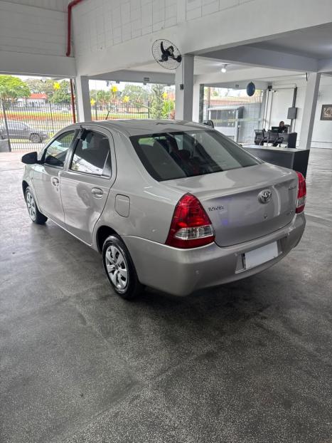 TOYOTA Etios Sedan 1.5 16V 4P FLEX XS AUTOMÁTICO, Foto 5