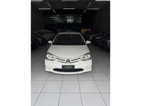 TOYOTA Etios Sedan , Foto 2