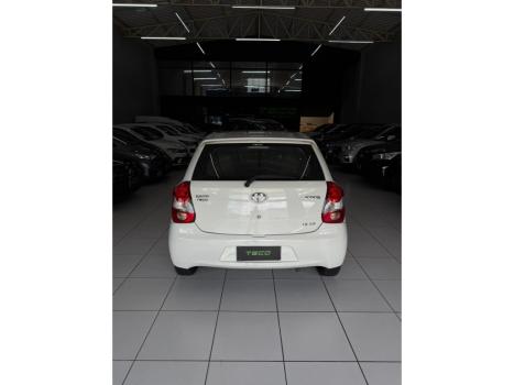 TOYOTA Etios Sedan , Foto 5