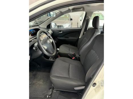 TOYOTA Etios Sedan , Foto 10