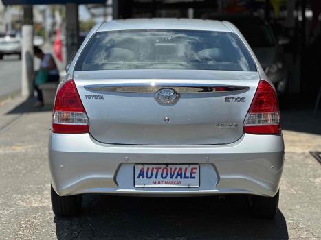 TOYOTA Etios Sedan , Foto 6