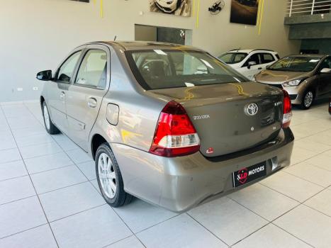 TOYOTA Etios Sedan , Foto 7