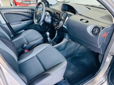 TOYOTA Etios Sedan , Foto 13