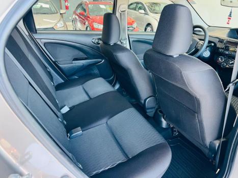 TOYOTA Etios Sedan , Foto 15