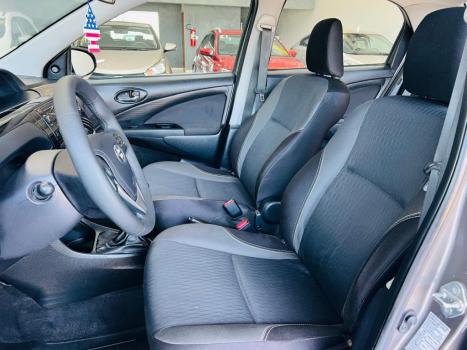 TOYOTA Etios Sedan , Foto 17