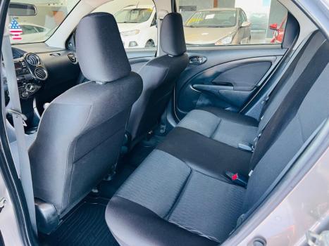 TOYOTA Etios Sedan , Foto 18