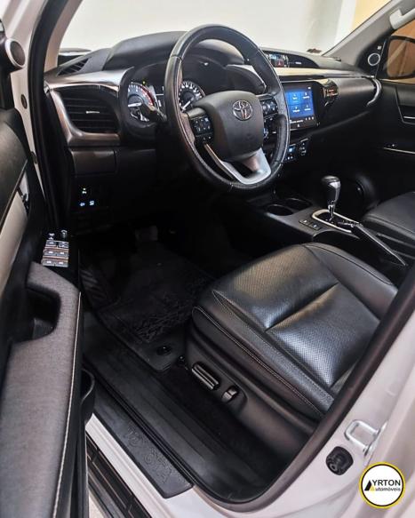 TOYOTA Hilux Caminhonete 2.8 16V SRX 4X4 TURBO DIESEL CABINE DUPLA AUTOMTICO, Foto 11