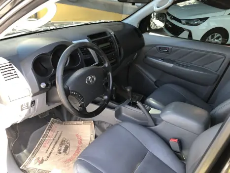 TOYOTA Hilux Caminhonete 3.0 16V 4P 4X4 SRV TURBO DIESEL CABINE DUPLA AUTOMTICO, Foto 10