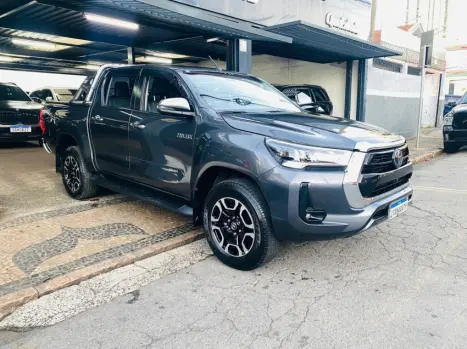 TOYOTA Hilux Caminhonete 2.8 16V SRX 4X4 DIESEL CABINE DUPLA AUTOMTICO, Foto 3