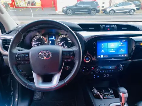 TOYOTA Hilux Caminhonete 2.8 16V SRX 4X4 DIESEL CABINE DUPLA AUTOMTICO, Foto 11