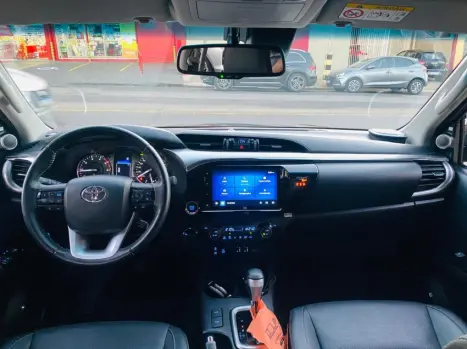 TOYOTA Hilux Caminhonete 2.8 16V SRX 4X4 DIESEL CABINE DUPLA AUTOMTICO, Foto 12