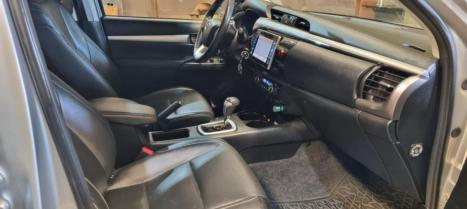 TOYOTA Hilux Caminhonete 2.8 16V SRV 4X4 DIESEL CABINE DUPLA AUTOMTICO, Foto 4