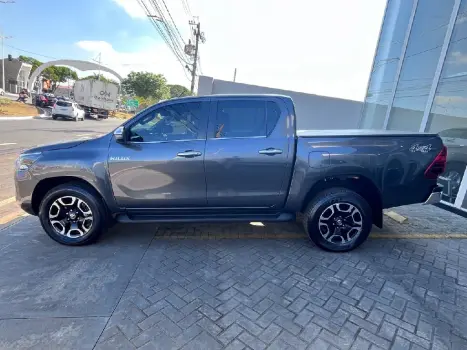 TOYOTA Hilux Caminhonete 2.8 16V 4P SRX DIESEL CABINE DUPLA, Foto 8