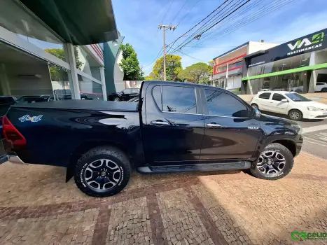 TOYOTA Hilux Caminhonete 2.8 16V SRX 4X4 DIESEL CABINE DUPLA AUTOMTICO, Foto 7