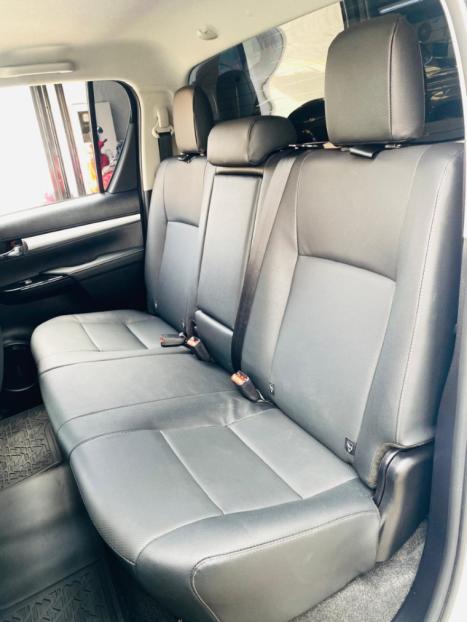 TOYOTA Hilux Caminhonete 2.8 16V SRX PLUS 4X4 TURBO DIESEL CABINE DUPLA AUTOMTICO, Foto 16