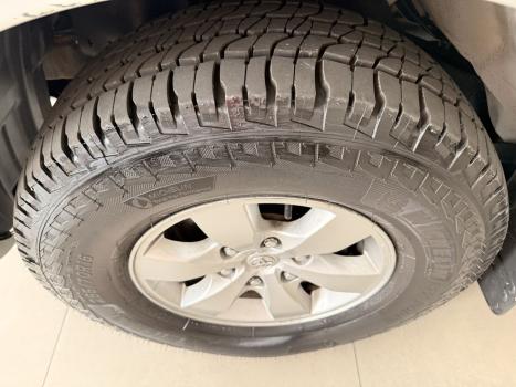TOYOTA Hilux Caminhonete 3.0 16V 4P 4X4 SRV TURBO DIESEL CABINE DUPLA AUTOMTICO, Foto 12