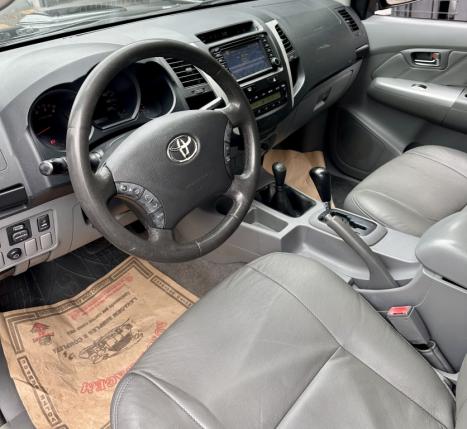 TOYOTA Hilux Caminhonete 3.0 4P 4X4 SRV TURBO DIESEL CABINE DUPLA AUTOMTICO, Foto 9