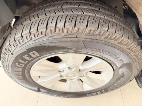 TOYOTA Hilux Caminhonete 2.7 16V 4P SRV FLEX CABINE DUPLA AUTOMTICO, Foto 12
