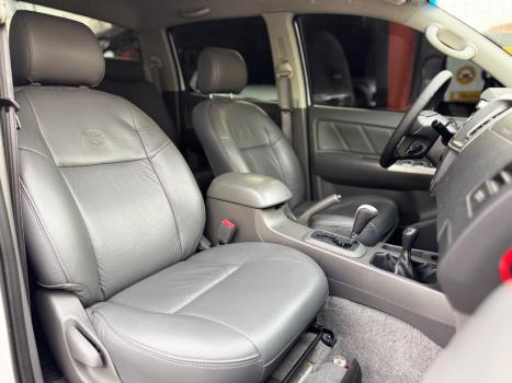 TOYOTA Hilux Caminhonete 3.0 4P 4X4 SRV TURBO DIESEL TOP CABINE DUPLA AUTOMTICO, Foto 6