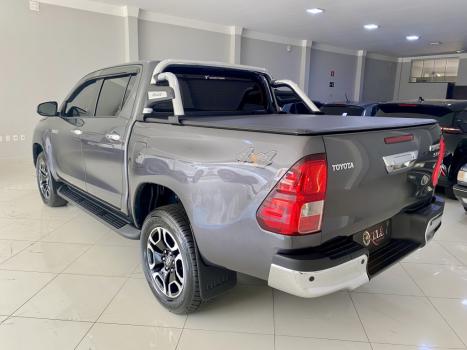 TOYOTA Hilux Caminhonete 2.8 16V SRV 4X4 DIESEL CABINE DUPLA AUTOMTICO, Foto 2